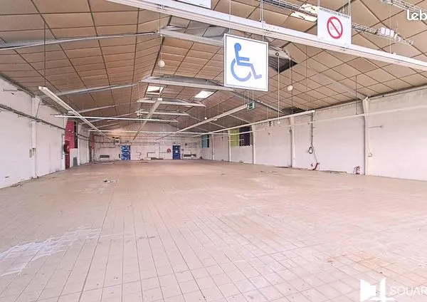Local commercial 1240 m² 