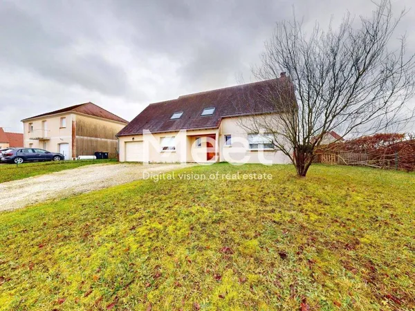 Maison 6 pièces 196 m² 
