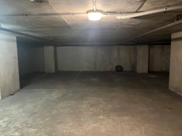 Parking 11 m² 