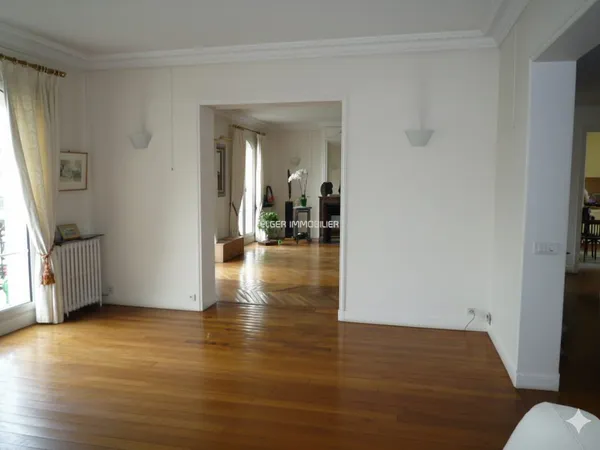 5 PIECES EN DUPLEX AVEC GRAND BALCON METRO EXELMANS 