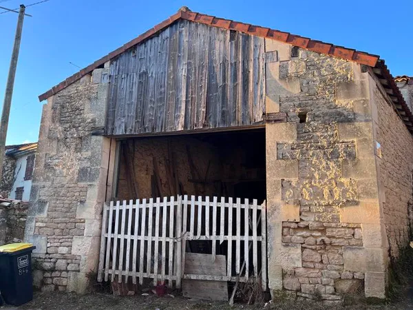 Grange 1 pièce 80 m² 