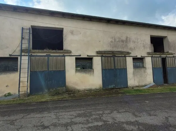 Maison 2 pièces 640 m² 