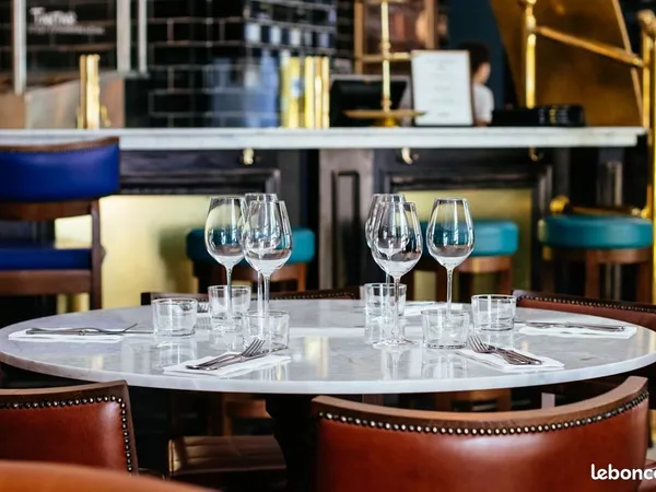 Restaurant 219 m² PARIS 