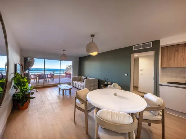 Appartement 2 pièces - 52,10 m² Terrasse 25 m² Vue Mer Panoramiq 