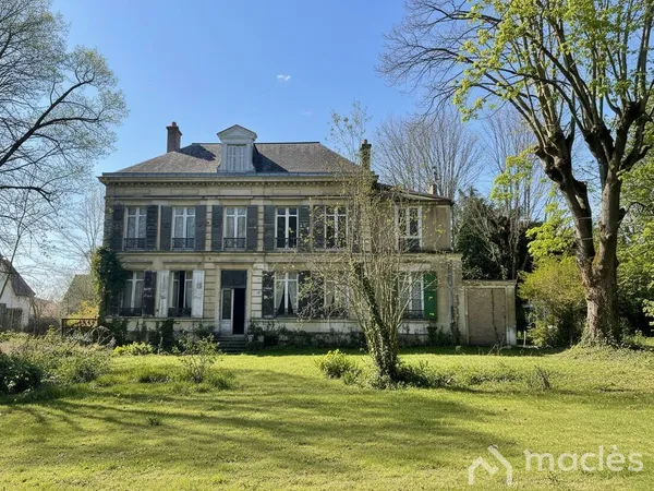 Villa 19 pièces 330 m² 