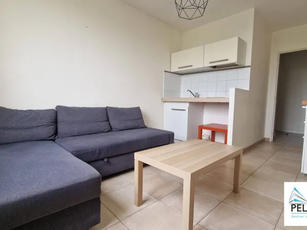 Studio 1 pièce 21 m² 