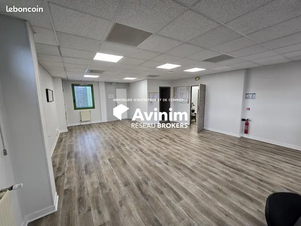 Bureaux 179 m² Domont 