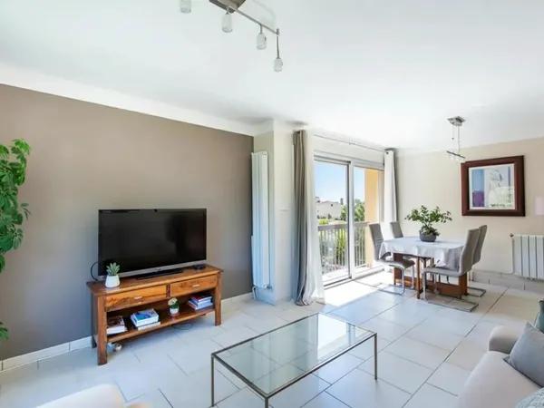 Appartement de 5 pièces, 100 m², en vente aux Pennes-Mirabeau 
