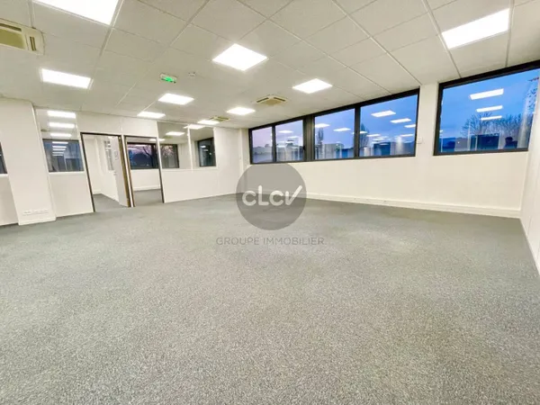 Bureau 380 m² 
