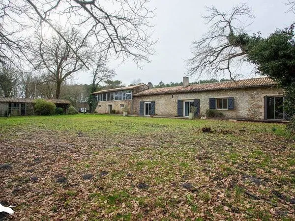 Maison 8 pièces 262 m² 
