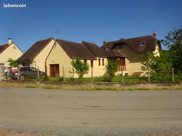 Maison 6 pièces au coeur du Perche à La Chapelle-Montligeon 