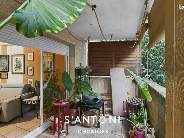 Studio 1 pièce 38 m² 