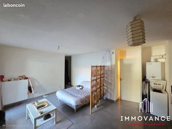 Studio 1 pièce 32 m² 