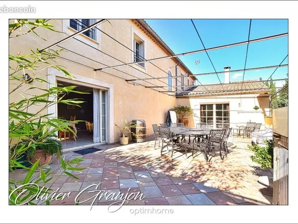 Maison 11 pièces 286 m² 