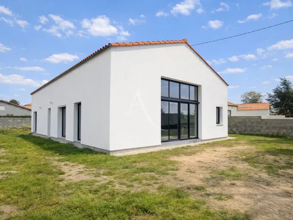 Maison à vendre au Poiré sur Vie 227m² en cours d'achèvement 