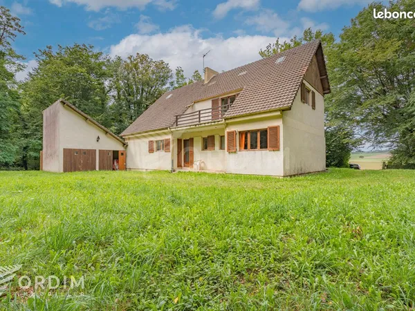 Maison 8 pièces 203 m² 