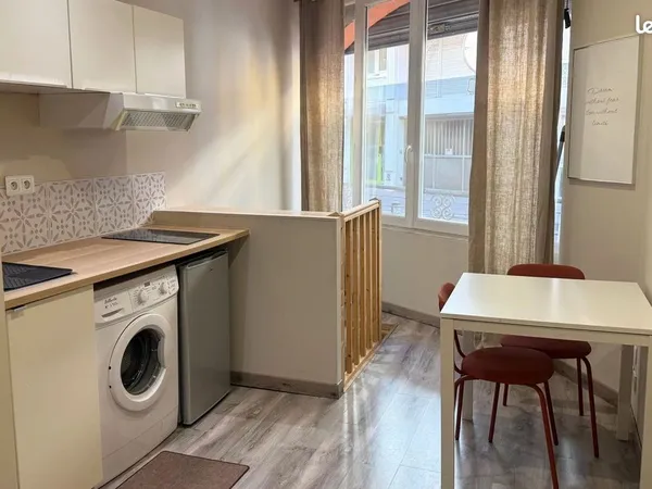 Studio 2 pièces 14 m² 