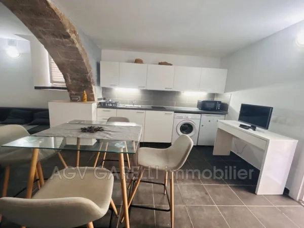 Studio 1 pièce 26 m² 