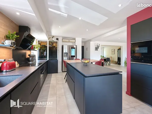 Maison 10 pièces 600 m² 