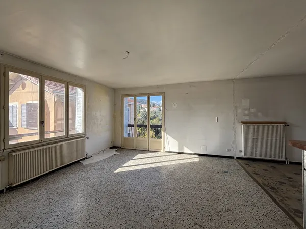 Appartement T4 de 98 m2 avec balcon 