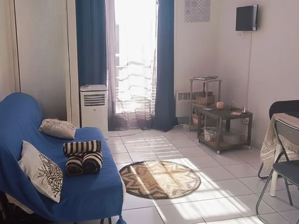 Studio meublé 1 pièce 18 m² 