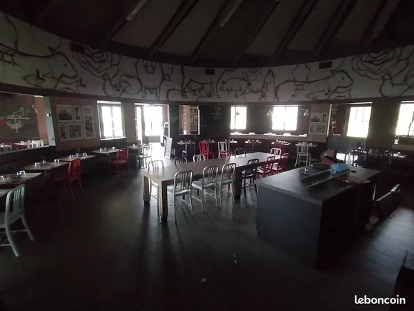 Local d'activité 400 m² 