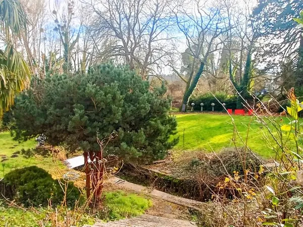 Maison 10 pièces 360 m² 