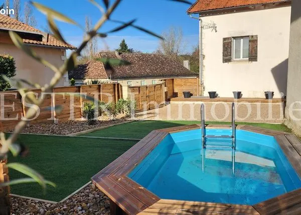 Maison 10 pièces 255 m² 