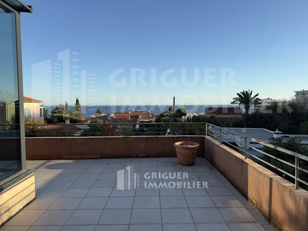 Vente maison contemporaine dans lotissement Nice Fabron 