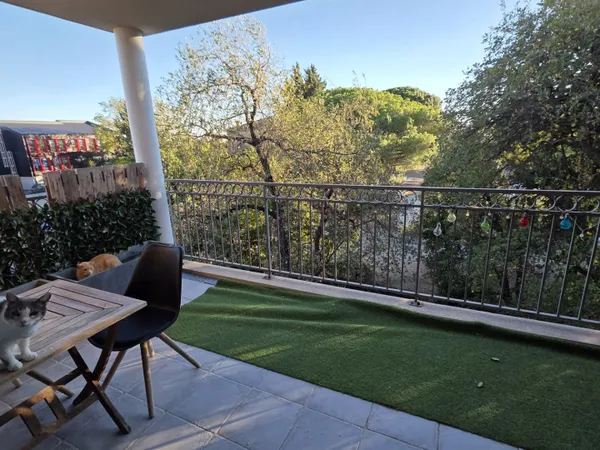 Location T3 avec terrasse - Puget sur argens 