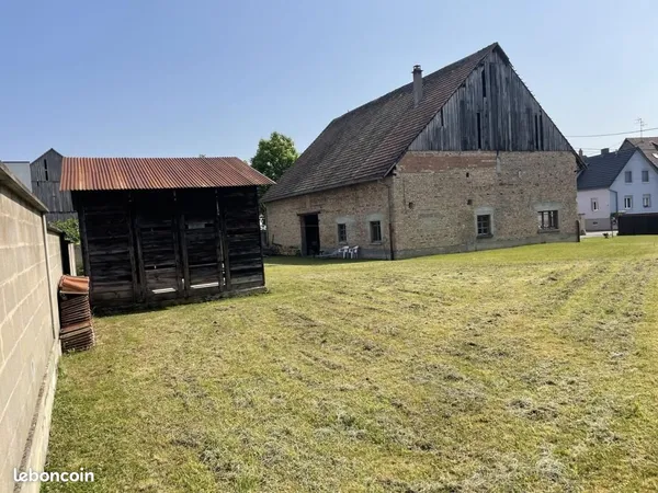 Grange 1 pièce 300 m² 
