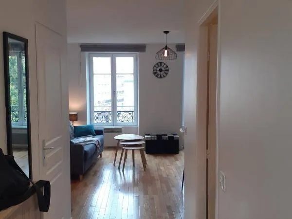 Studio 1 pièce 30 m² 