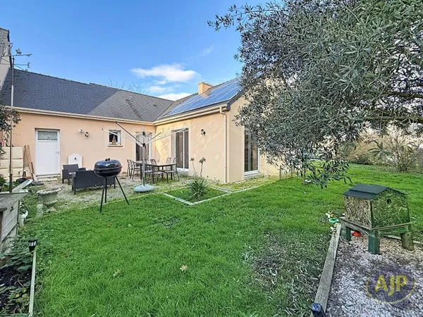 Maison de plain-pied 5 pièces 99 m² 
