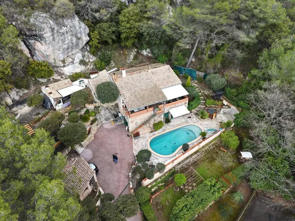 Villa 5 pièces 140 m² 