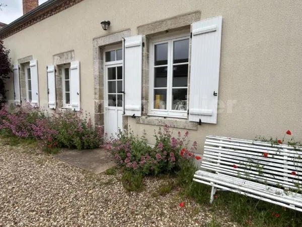 SAINT-DENIS-EN-VAL - Maison de charme au sein d'une longère 