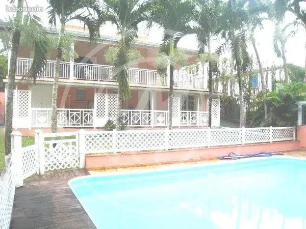 Villa 6 pièces 160 m² 