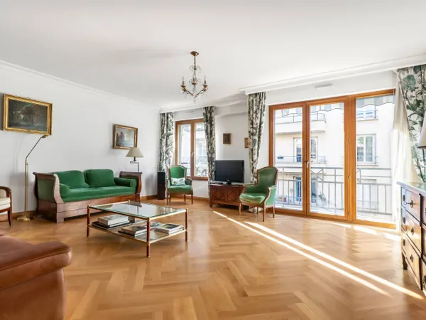 Vends bel appartement familial à Foch - 4 chambres - Balcon - Garage 