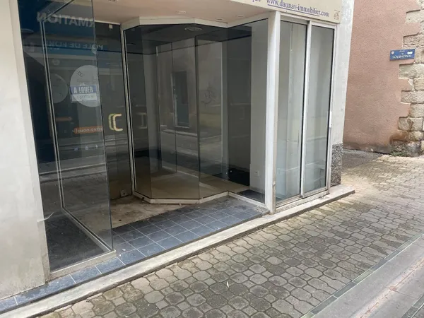 Local 71 m² 