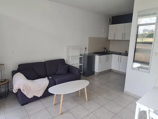 Tourcoing ,limite Mouvaux studio rénové 590TCC 