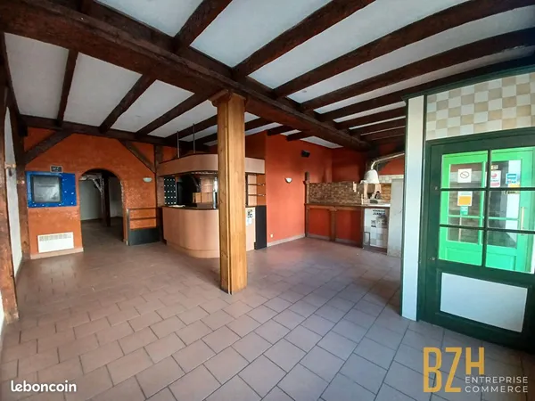 Local commercial 144 m² LORIENT 