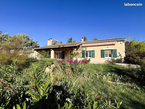 Propriété 4 pièces 131 m² 