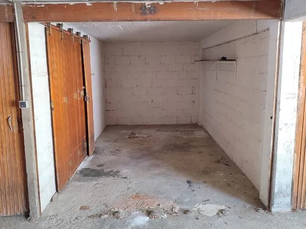 Parking - Garage Vente Vaulx-en-Velin   15000€