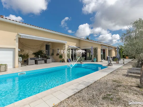 Maison 7 pièces 196 m² 