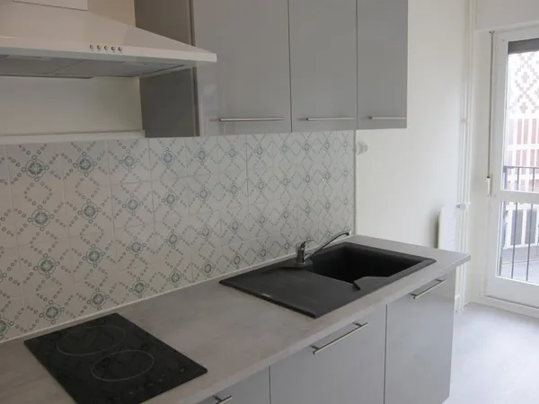 APPARTEMENT F1 très lumineux 