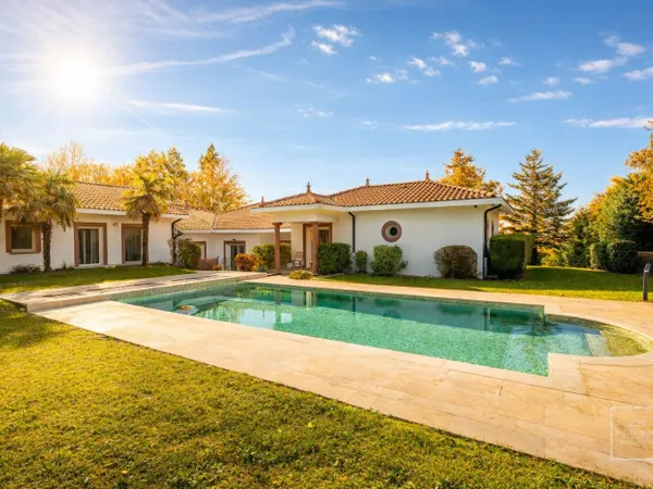 SAINT CYR AU MONT D'OR, Magnifique vue pour cette Maison d'envi 