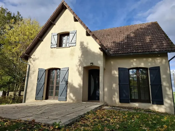 BELLE MAISON EN L SUR S/SOL COMPLET 