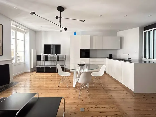 Appartement 3 pièces 84 m² 