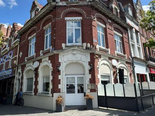 Local commercial 183 m² 