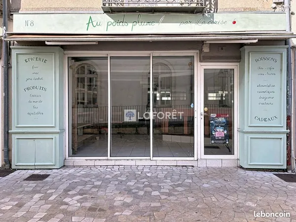 Local commercial 160 m² 