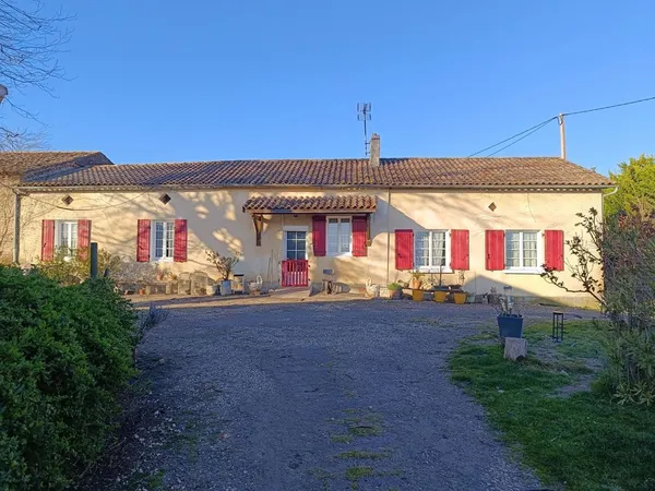 Corps de ferme et ses 17 hectares 